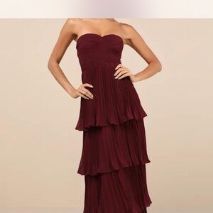 Elegant Strapless Burgundy Dress
